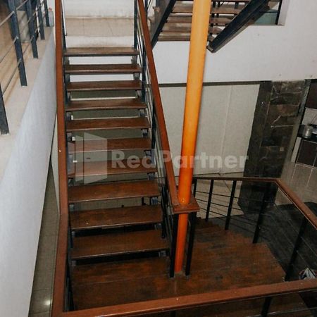 ホテル De Lugano Scbd Syariah Mitra Reddoorz ジャカルタ エクステリア 写真