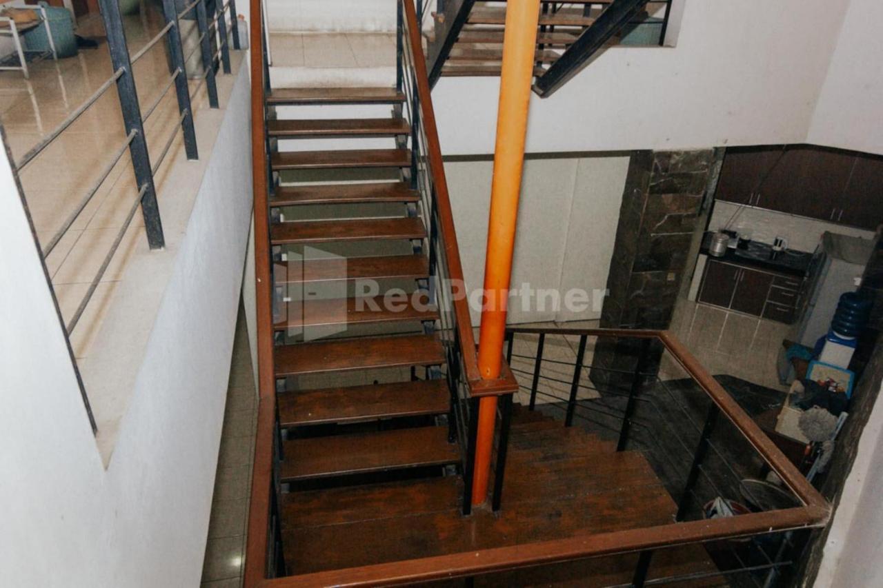 ホテル De Lugano Scbd Syariah Mitra Reddoorz ジャカルタ エクステリア 写真